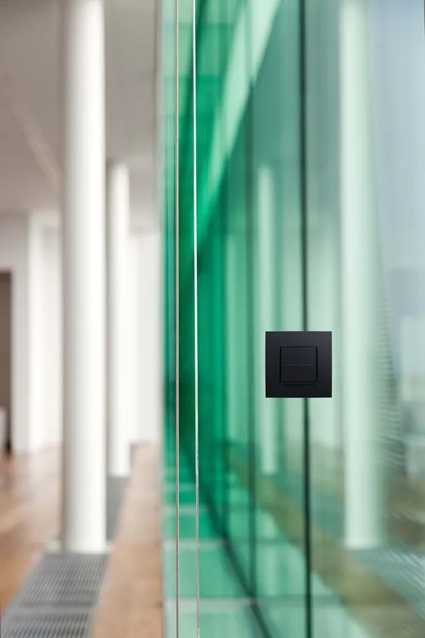 Mat zwarte design schakelaars Niko Intense Matt Black